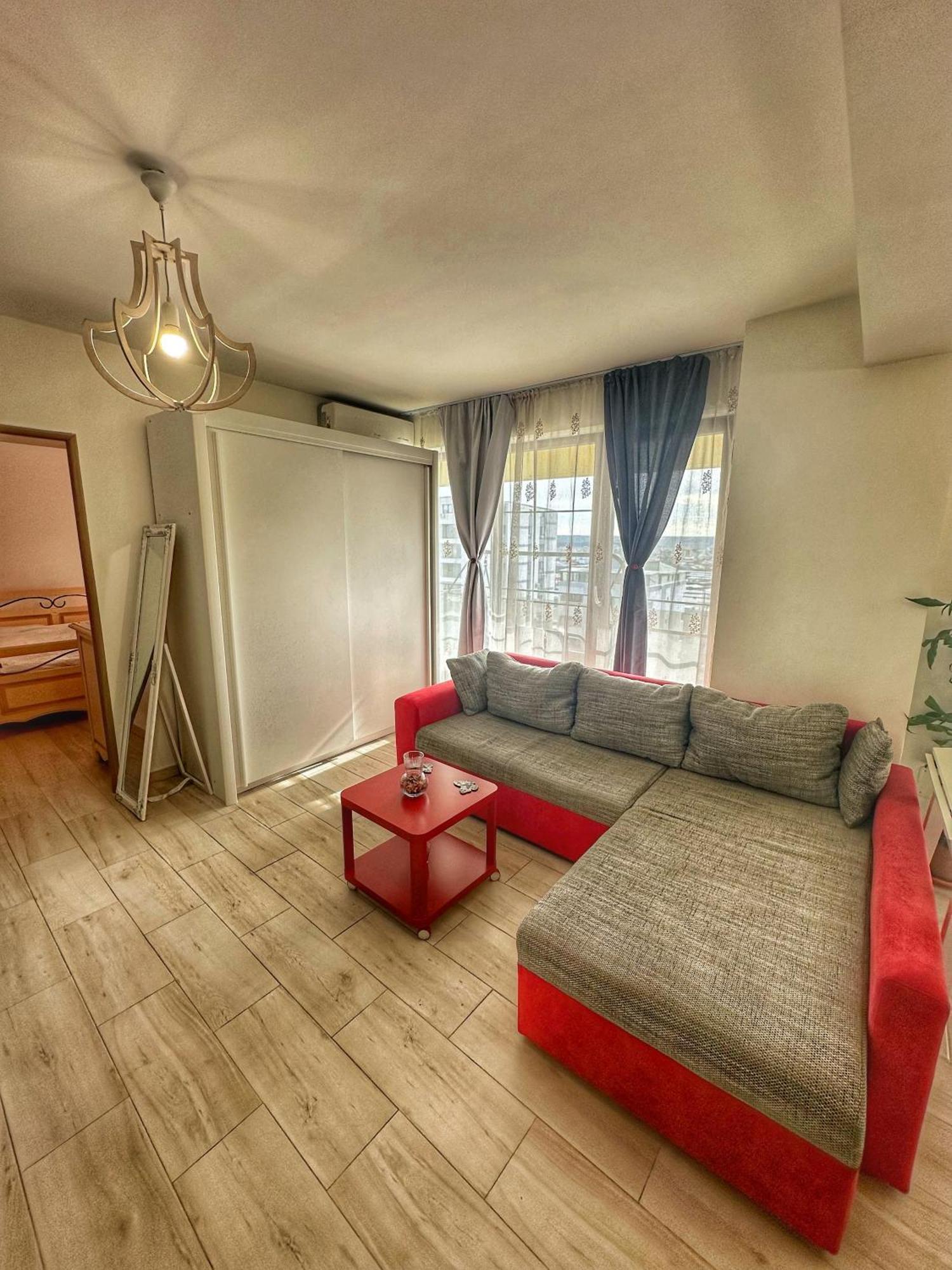 Fancy Apartament Promenada Balcon Panoramic, Parcare, Incalzire Pardoseala, Self Check In ไกรโอวา ภายนอก รูปภาพ