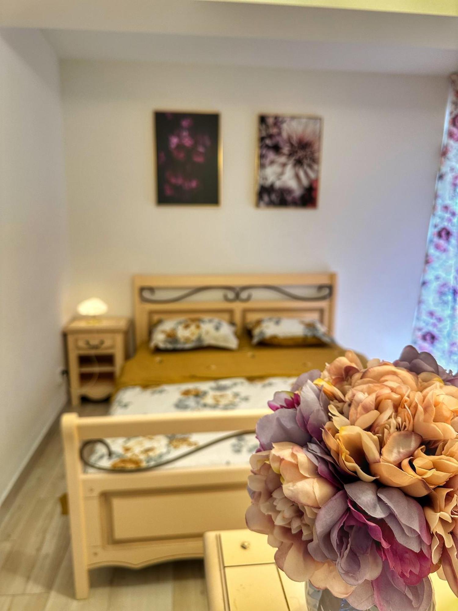 Fancy Apartament Promenada Balcon Panoramic, Parcare, Incalzire Pardoseala, Self Check In ไกรโอวา ภายนอก รูปภาพ